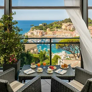 4* Hotell Vis A Vis